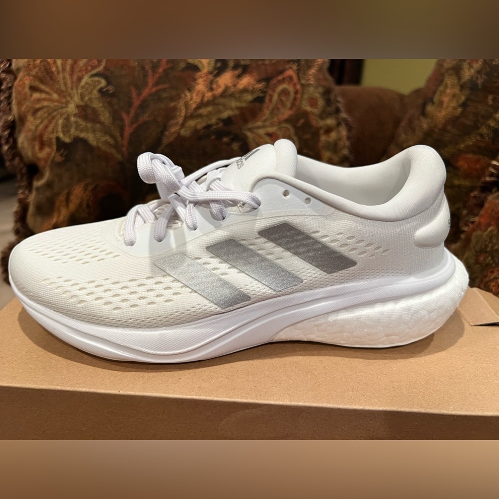 Adidas brand new super nova 2